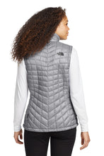 Load image into Gallery viewer, Quest Global - The North Face® Women&#39;s ThermoBall™ Trekker Vest